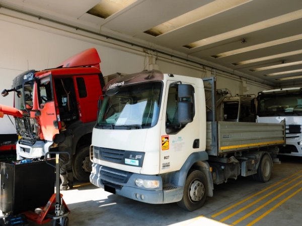 officina-con-rivendita-macchine-usate-milano