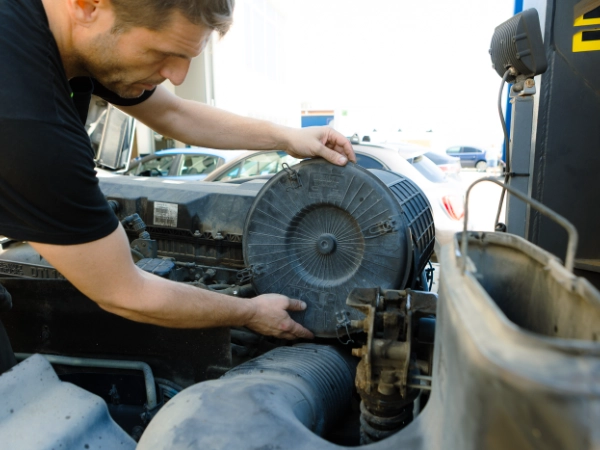 revisione-motori-camion-bergamo-milano