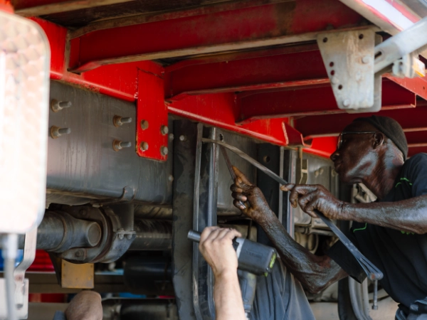 revisione-riparazione-ammortizzatori-camion-bergamo-milano