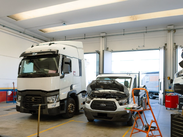 tagliando-auto-e-camion-officina-vicino-milano